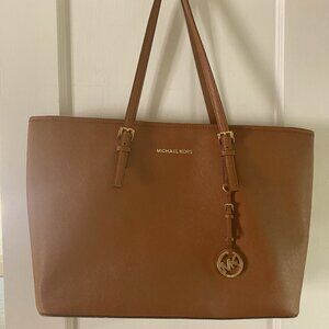 Michael Kors Large Tote Bag - Brown/Tan (with laptop compartment)